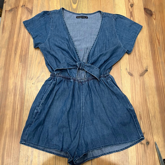 Women's Abercrombie & Fitch Blue‎ Denim Tie Front Romper S 0046 B1 - Picture 2 of 7